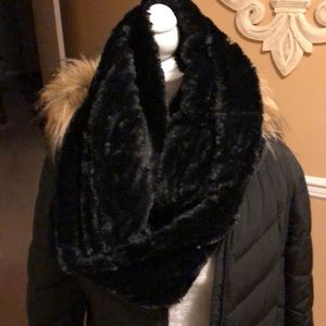 Black infinity scarf